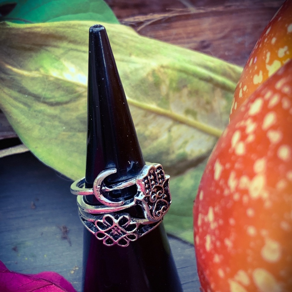 Bohemian set of 3 Rings 🌙 🤚 🌺 Silver - Picture 6 of 7